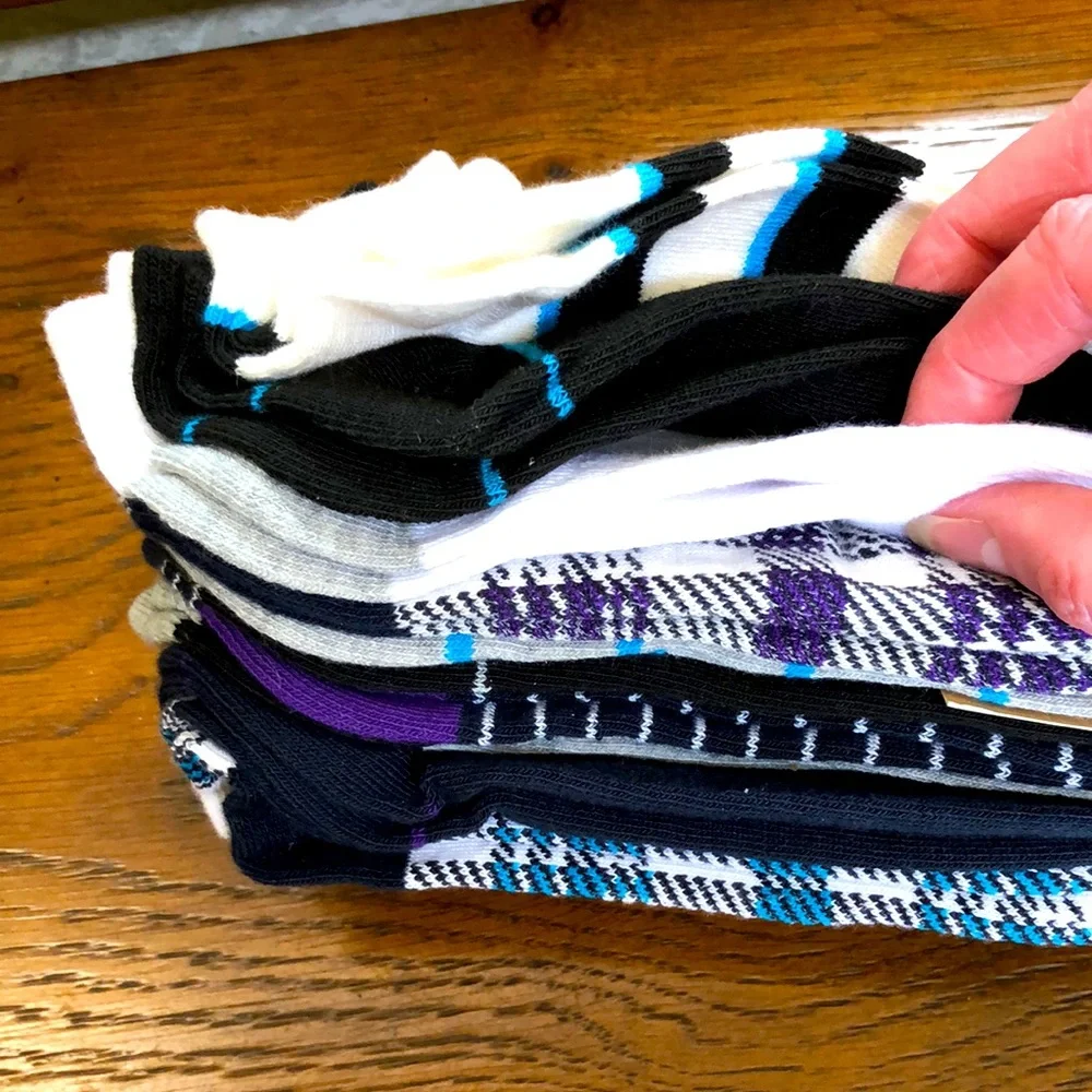 New Boy’s Thereabouts 10 pair low cut socks.  Size L 3-10. Age 5+.